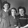 Helmut Kastners Schwestern und Mutter 1945