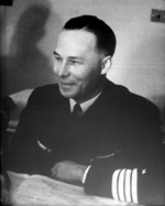 Paul Ascher in the weekly newsreel during a briefing shortly before Operation Rheinübung