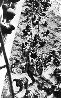 27. Mai 1941: Überlebende der Bismarck